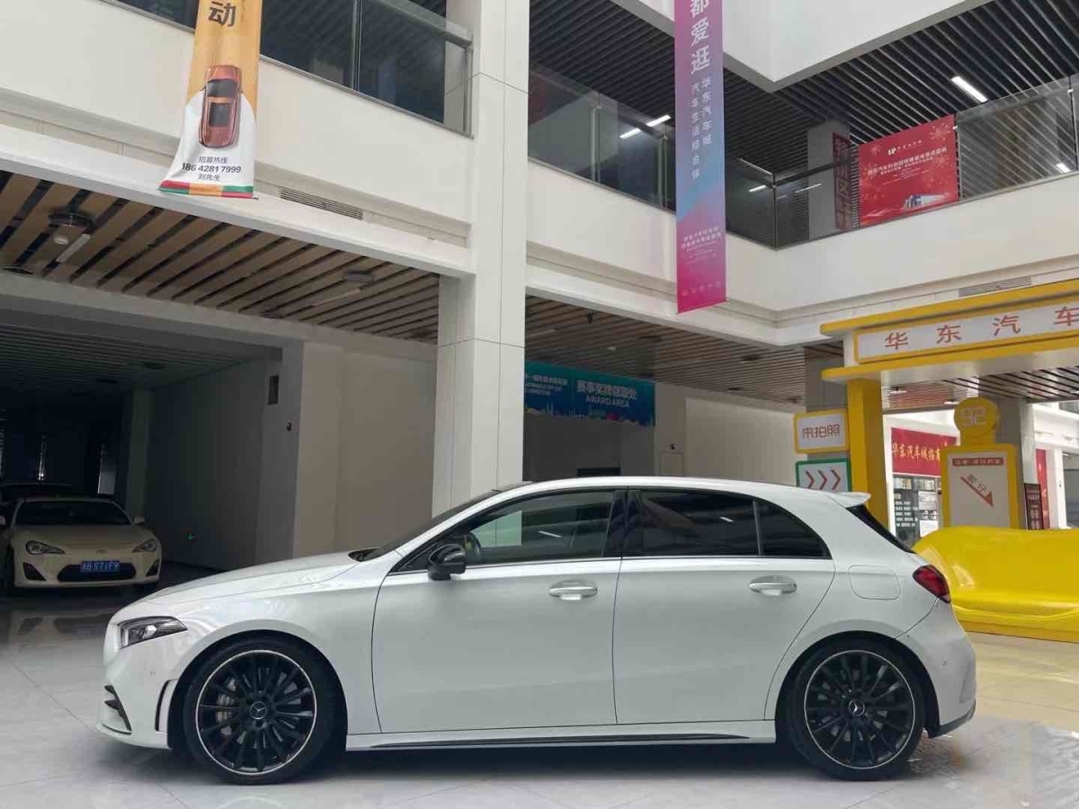 奔馳 奔馳A級(jí)AMG  2020款 AMG A 35 4MATIC圖片