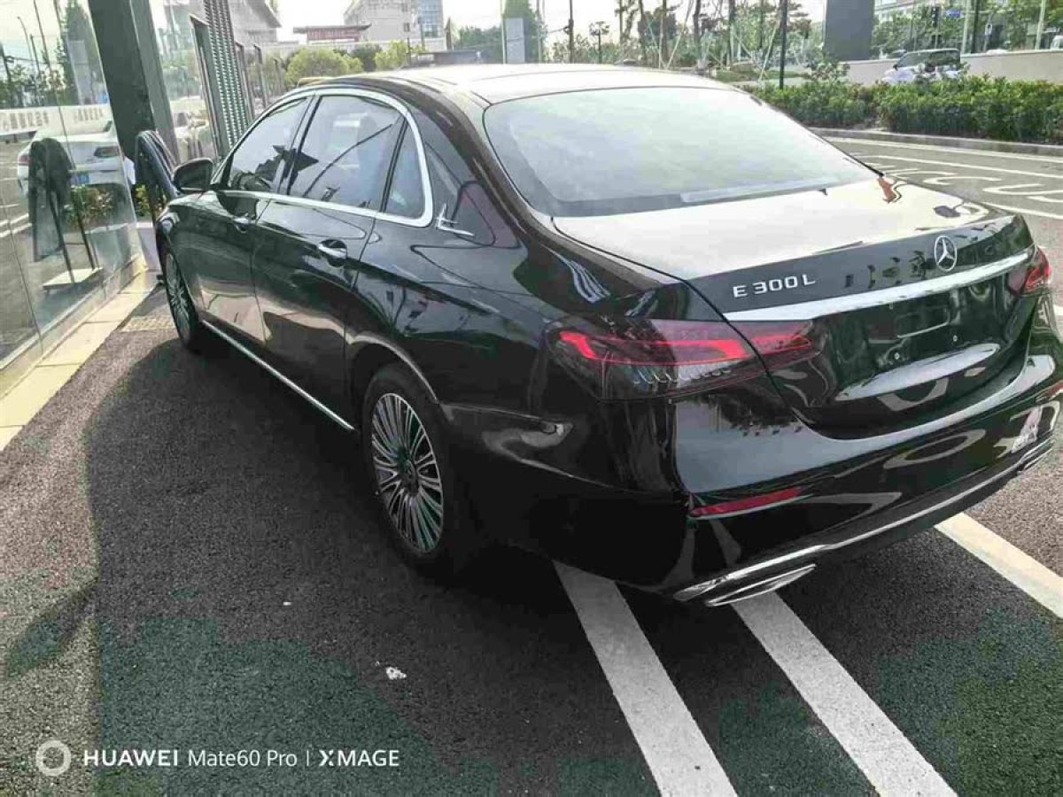 奔馳 奔馳E級  2023款 改款 E 300 L 豪華型圖片