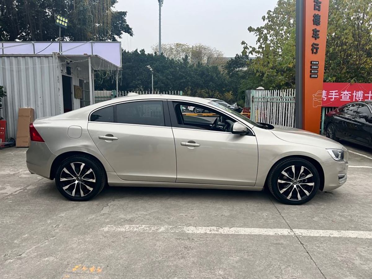 沃爾沃 S60L  2018款 T3 智進進取版圖片