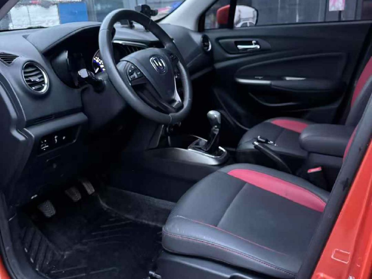 長安 CS15  2016款 1.5L 手動尊貴版圖片