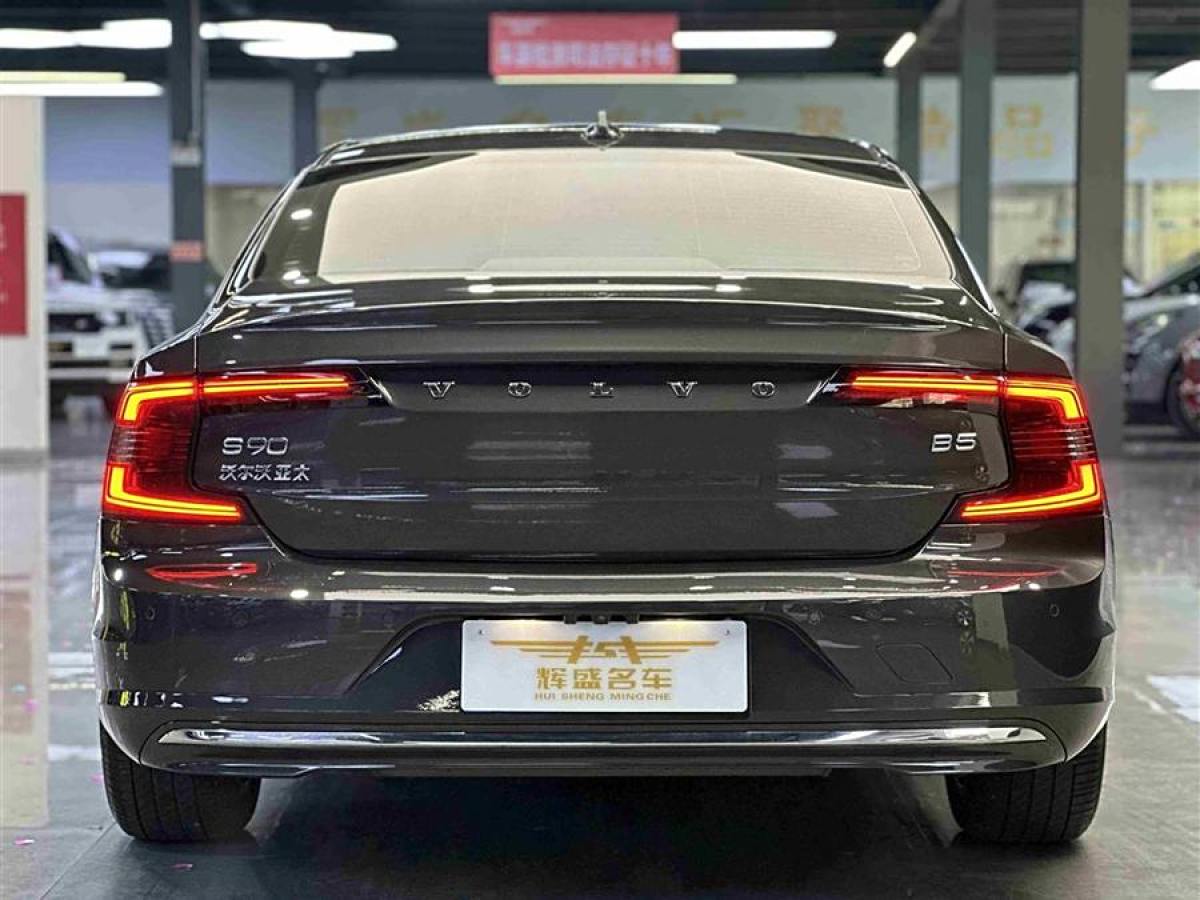 2021年10月沃爾沃 S90  2021款 B5 智遠(yuǎn)豪華版