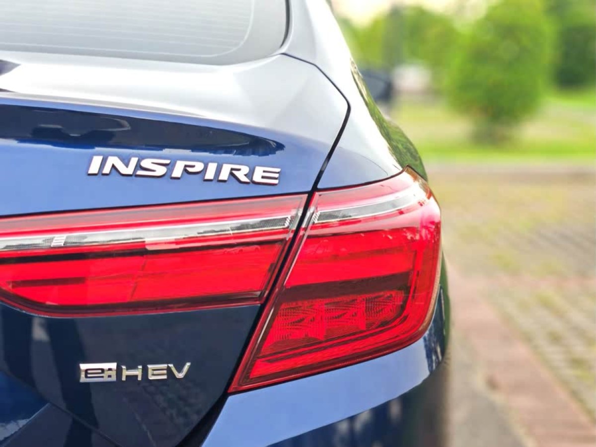 本田 INSPIRE  2022款 銳?混動 2.0L 凈雅版圖片