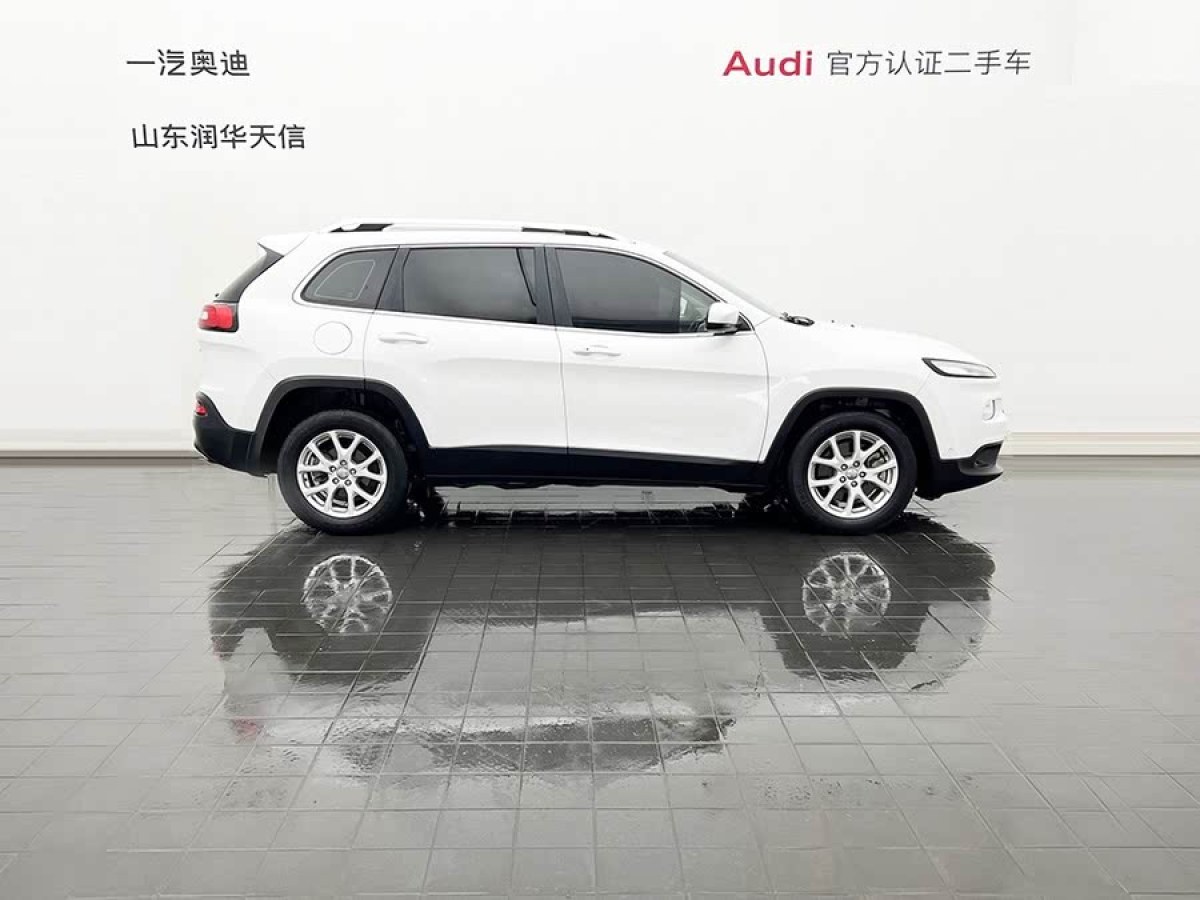 Jeep 自由光  2016款 2.4L 領(lǐng)先版圖片