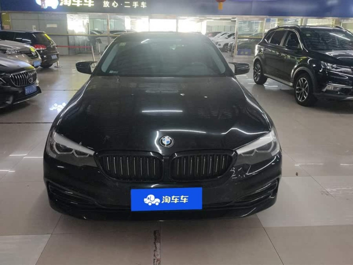 寶馬 寶馬5系  2018款 改款 530Li 領(lǐng)先型 豪華套裝圖片