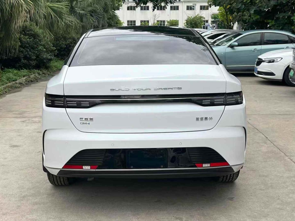 廣汽傳祺 M8  2024款 大師系列 超級(jí)混動(dòng)版圖片
