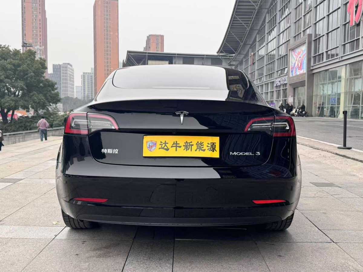 特斯拉 Model Y  2022款 改款 后輪驅(qū)動版圖片