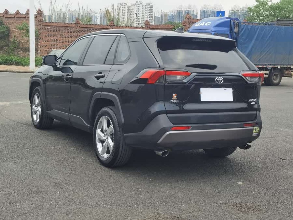 豐田 RAV4榮放  2020款 2.0L CVT四驅(qū)風(fēng)尚版圖片