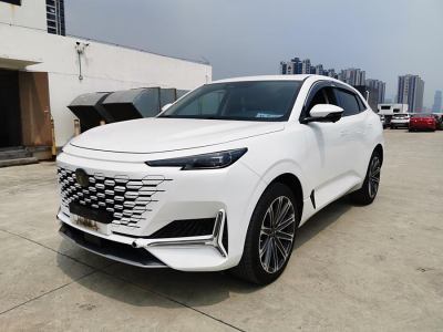 2021年7月 長(zhǎng)安 長(zhǎng)安UNI-K 2.0T 尊貴型圖片