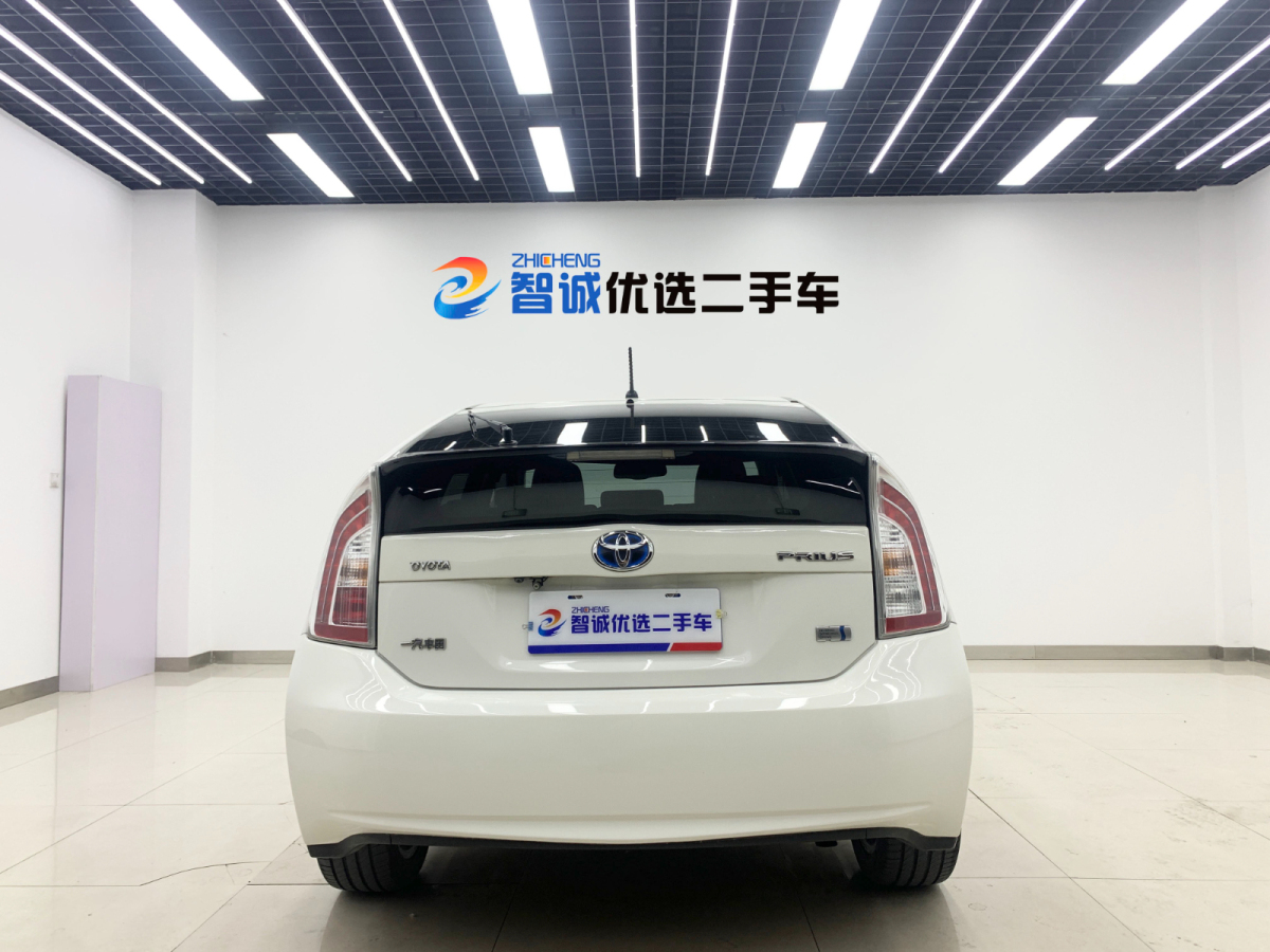 豐田 普銳斯  2012款 1.8L 標(biāo)準(zhǔn)版圖片