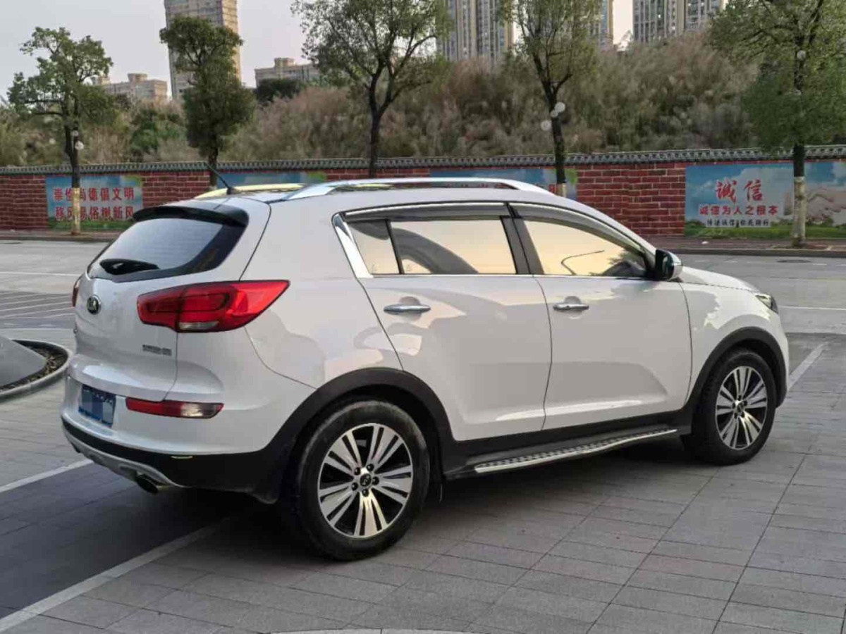 起亞 智跑  2015款 2.0L 自動兩驅(qū)版DLX圖片