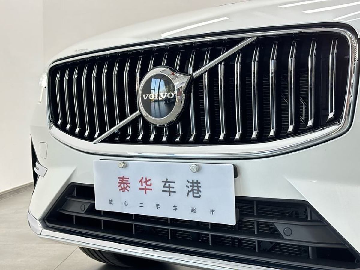 沃爾沃 XC60  2023款 B5 四驅(qū)智遠(yuǎn)豪華版圖片