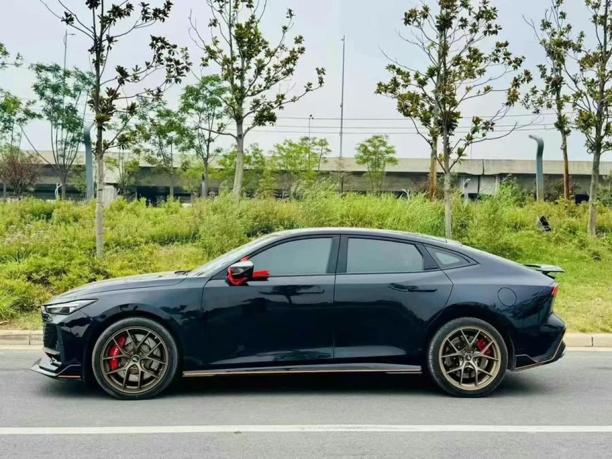 長(zhǎng)安 長(zhǎng)安UNI-V  2023款 1.5T 運(yùn)動(dòng)版圖片