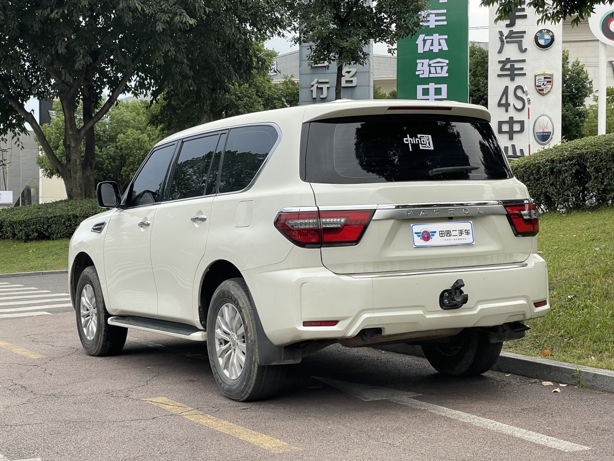 日產(chǎn) 途樂  2018款 4.0L 鉑金型圖片