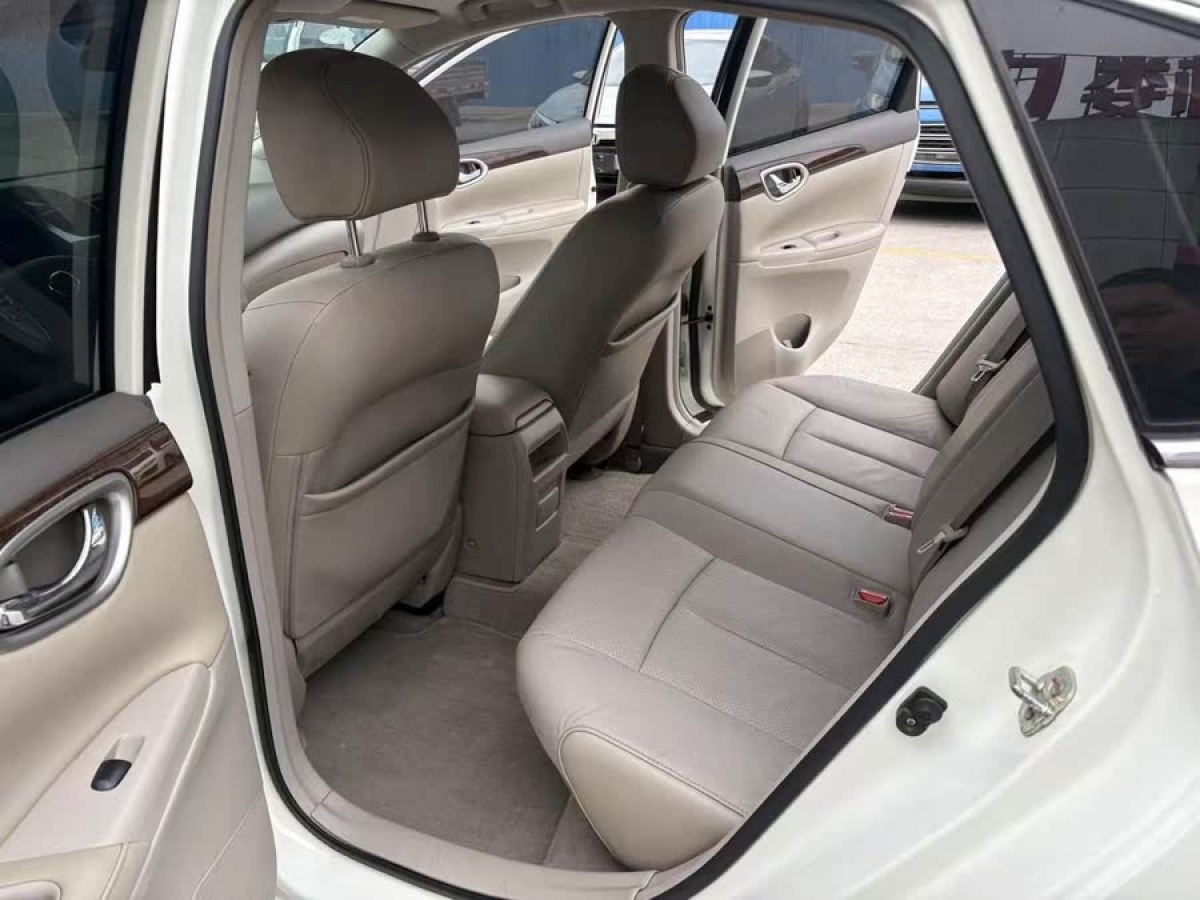 日產(chǎn) 軒逸  2012款 1.6XL CVT豪華版圖片