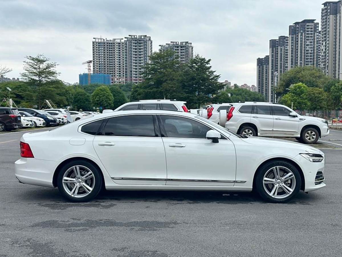 沃爾沃 S90  2018款 T4 智遠(yuǎn)版圖片