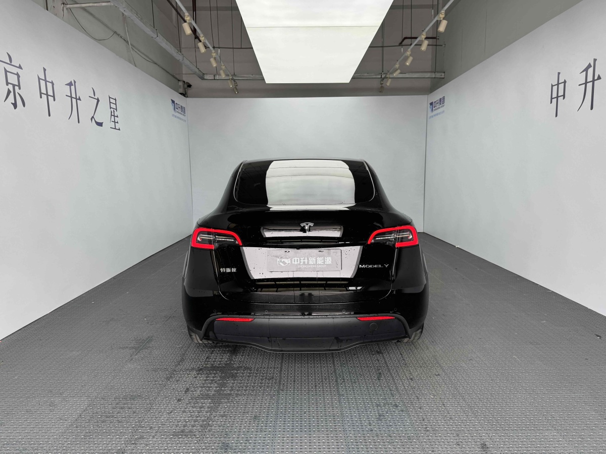特斯拉 Model Y  2023款 后輪驅(qū)動版圖片