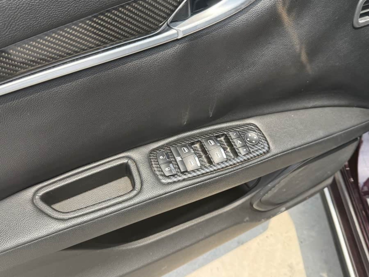 瑪莎拉蒂 Ghibli  2014款 3.0T 標(biāo)準(zhǔn)版圖片