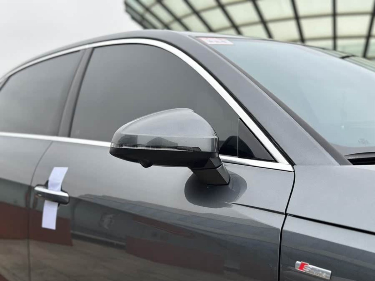 奧迪 奧迪A4L  2022款 40 TFSI 時(shí)尚動(dòng)感型圖片