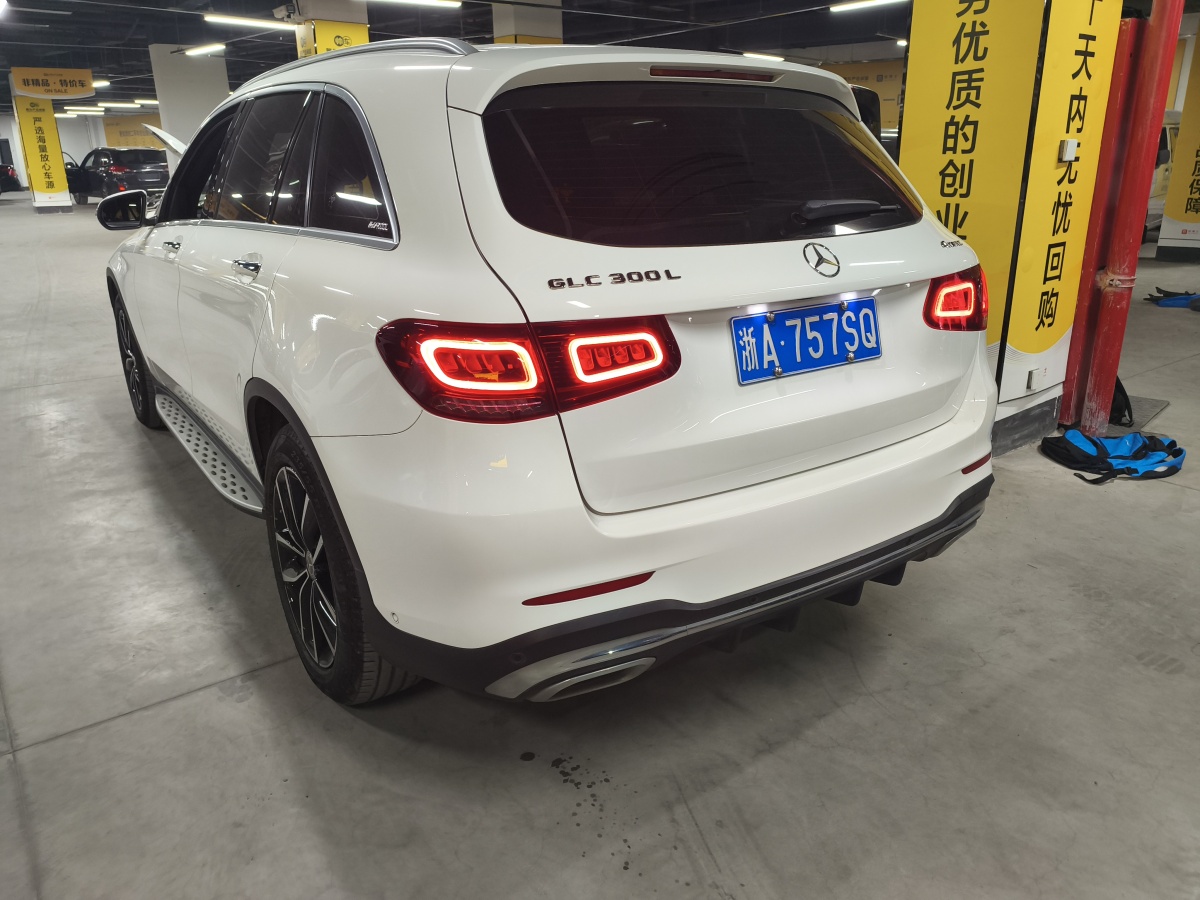 奔馳 奔馳GLC  2018款 改款 GLC 300 4MATIC 動感型圖片