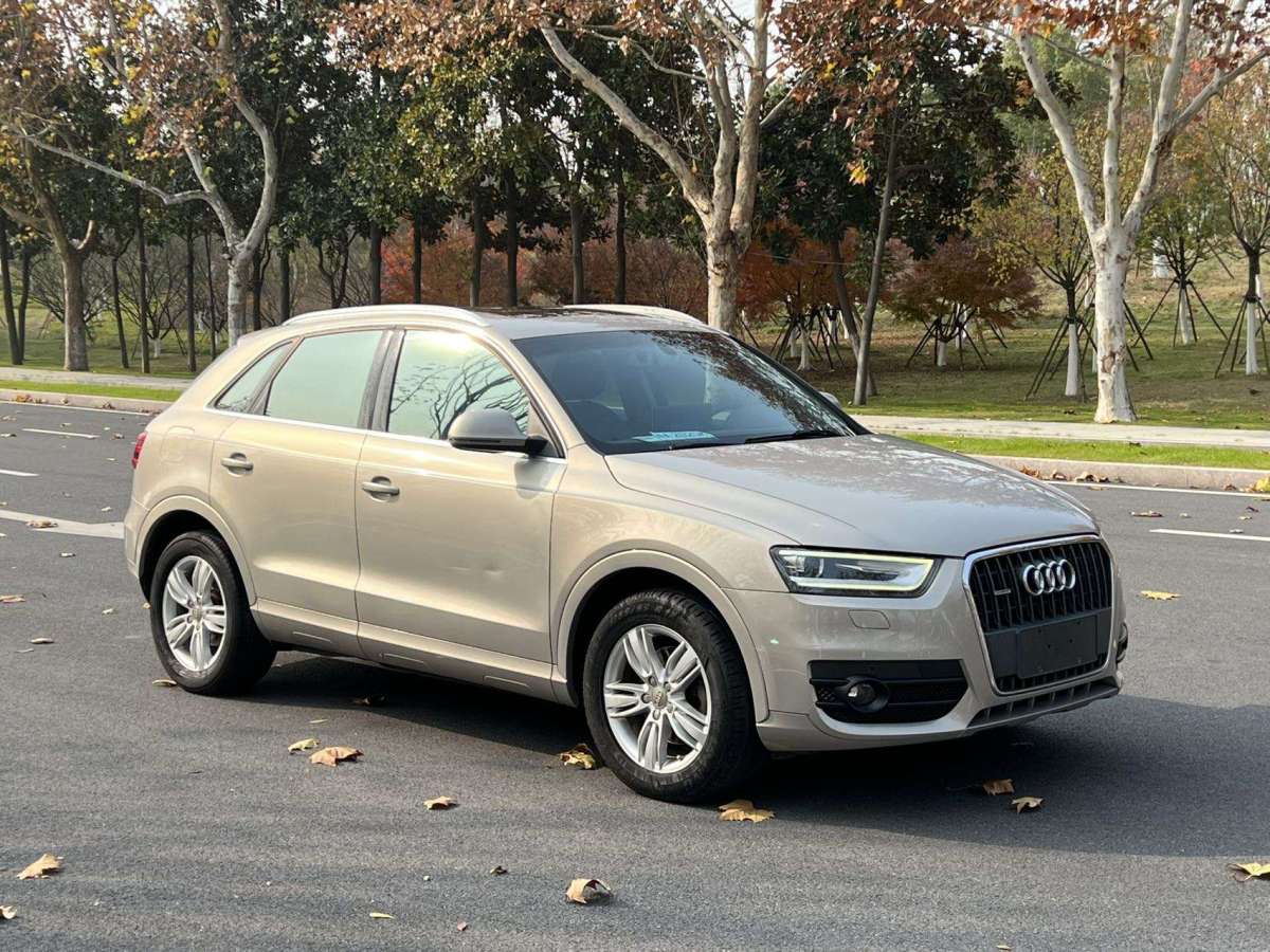 奧迪 奧迪Q3  2015款 35 TFSI quattro百萬(wàn)紀(jì)念進(jìn)享型圖片