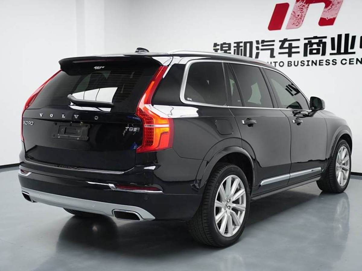 沃爾沃 XC90新能源  2019款 E驅(qū)混動(dòng) T8 個(gè)性運(yùn)動(dòng)版 7座圖片