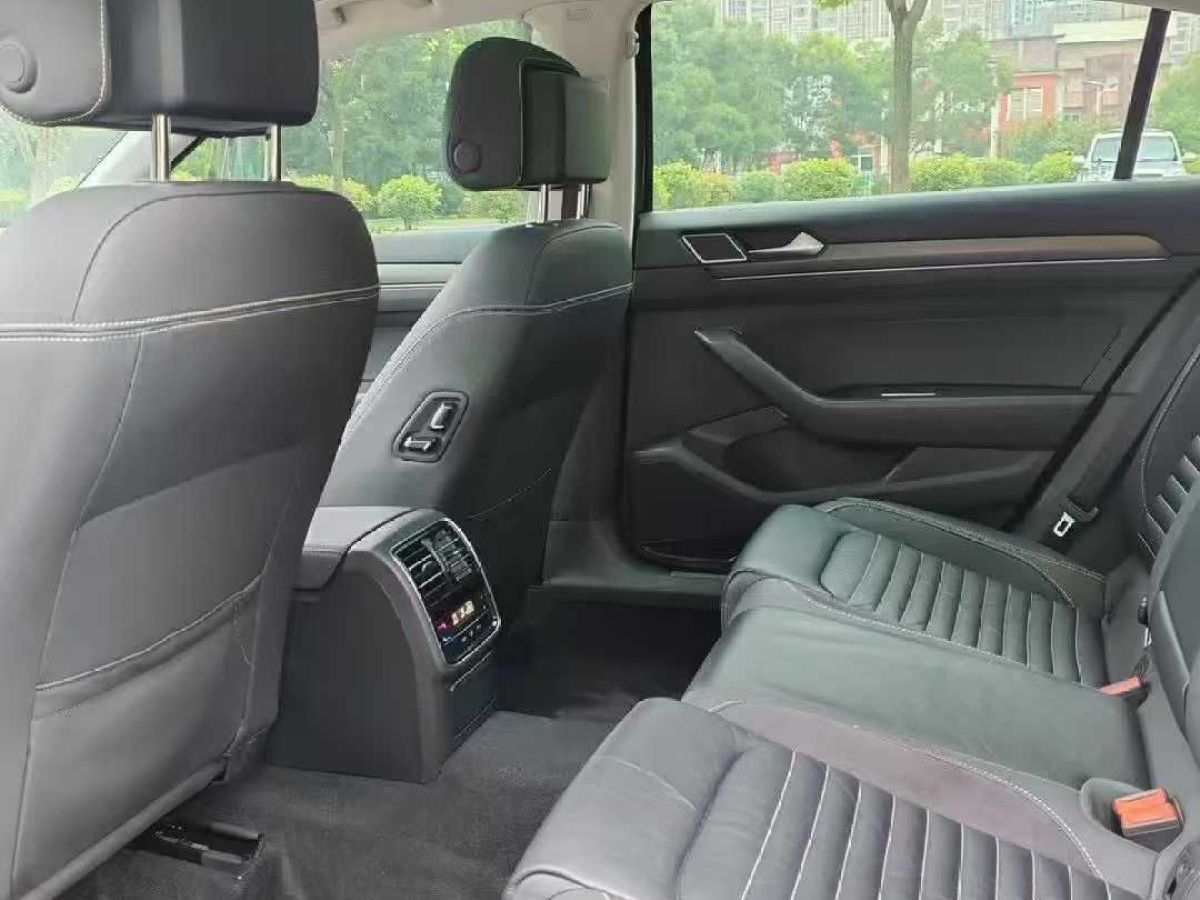 大眾 邁騰  2021款 330TSI DSG 30周年紀(jì)念版圖片