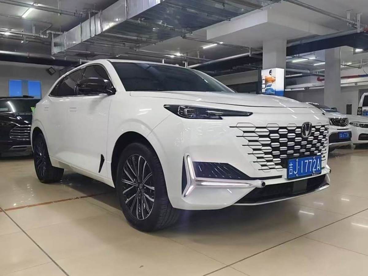 長(zhǎng)安 長(zhǎng)安UNI-K  2023款 2.0T 兩驅(qū)悅尚型圖片