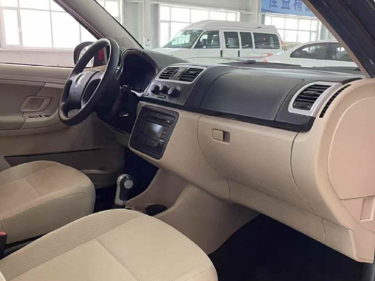 斯柯達(dá) 昊銳  2010款 1.4TSI DSG優(yōu)雅版圖片