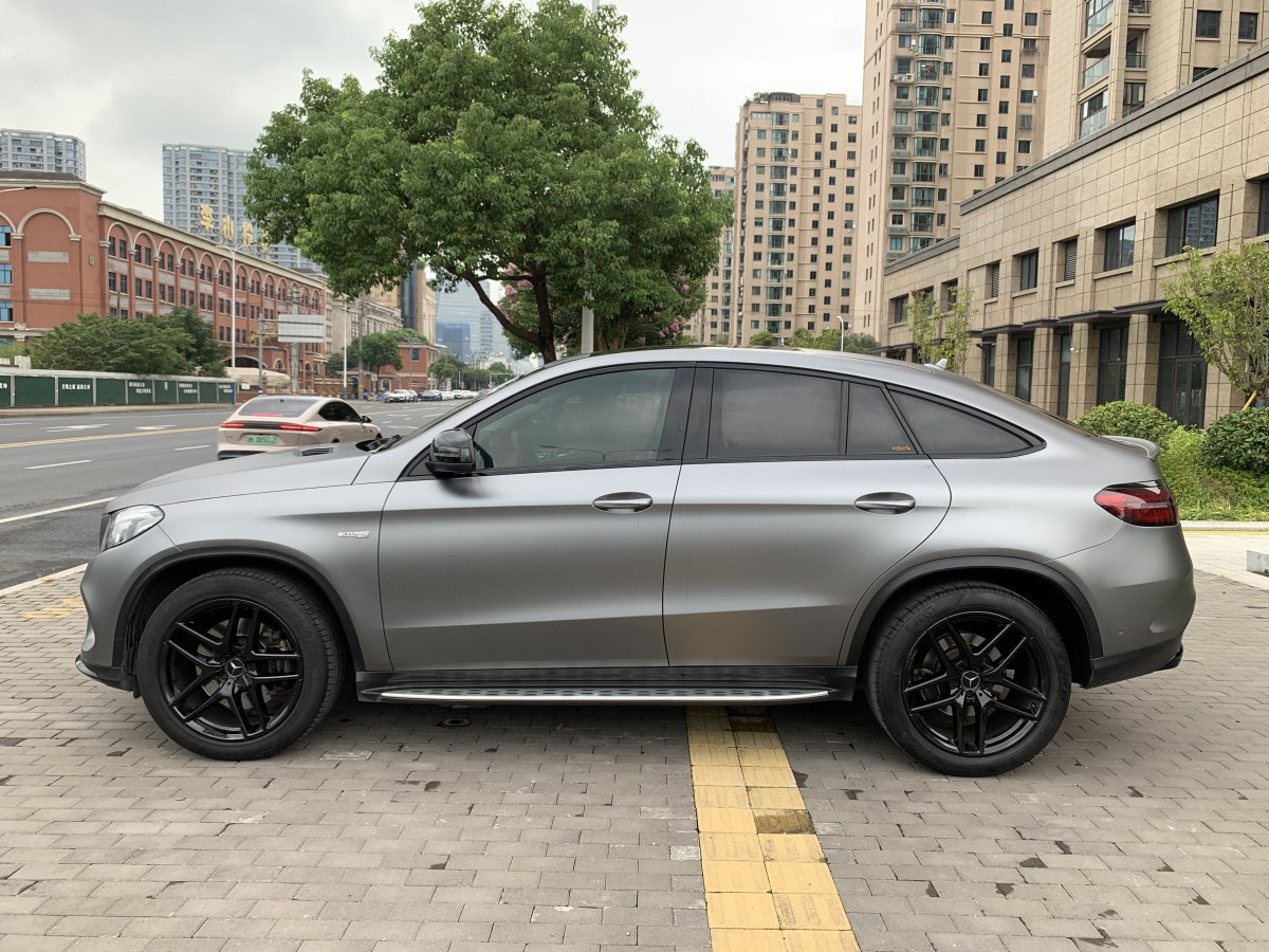 2018年9月奔馳 奔馳GLE轎跑 AMG  2018款 AMG GLE 43 4MATIC 轎跑SUV 幻橙特別版