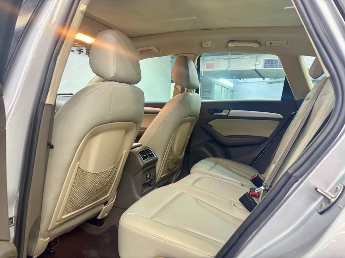 奧迪 奧迪Q5  2015款 40 TFSI 技術(shù)型圖片
