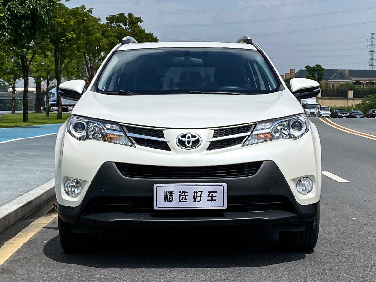 豐田 RAV4  2018款 榮放 2.0L CVT兩驅(qū)風尚版圖片