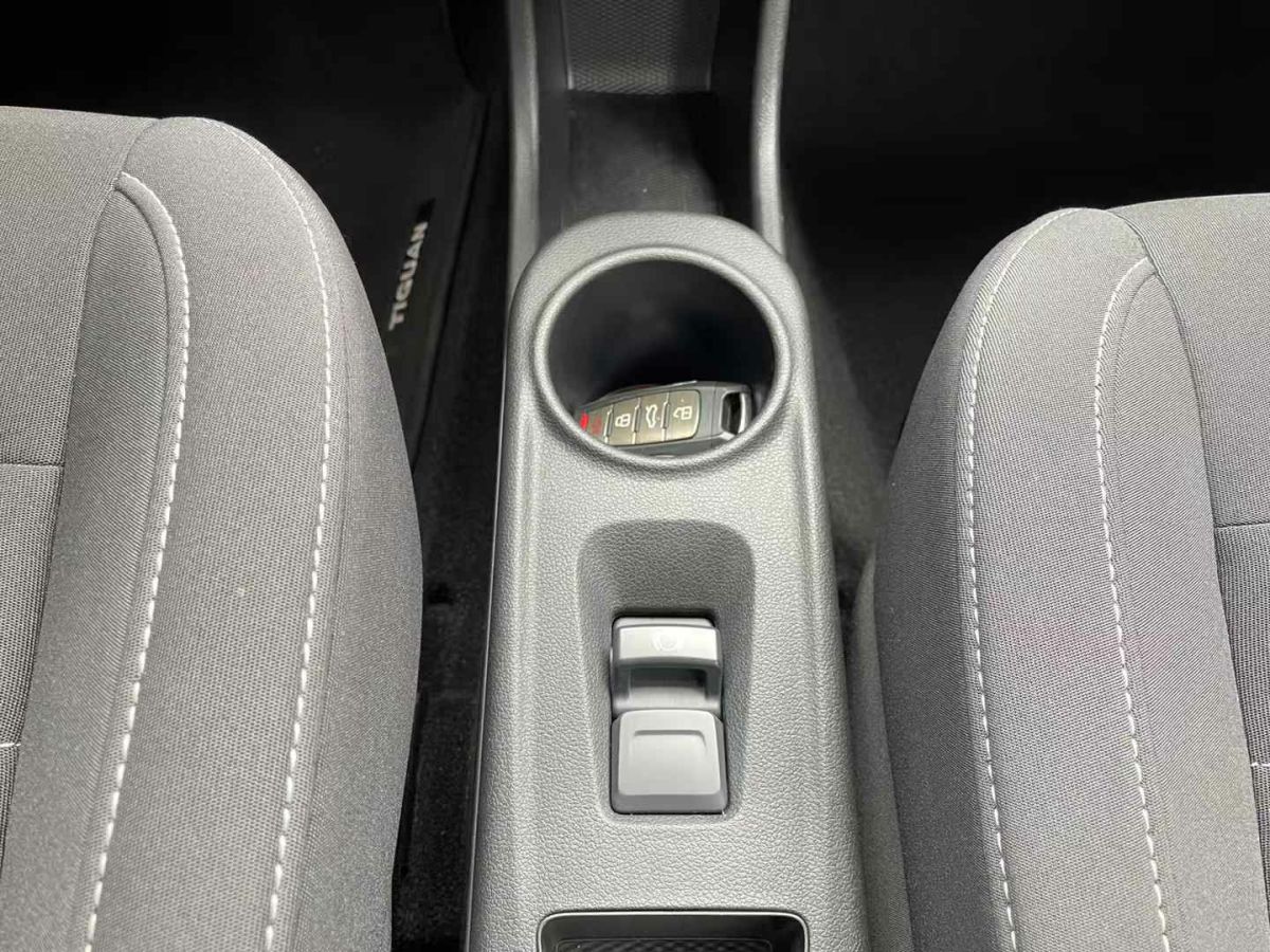 歐拉 歐拉白貓  2022款 升級(jí)版 305km 舒享型 三元鋰圖片