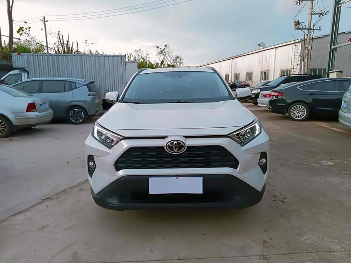 豐田 RAV4榮放  2020款 2.0L CVT兩驅(qū)風(fēng)尚版圖片