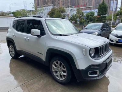 2019年10月 Jeep 自由俠 互聯(lián)大屏版 180T 自動高能版圖片