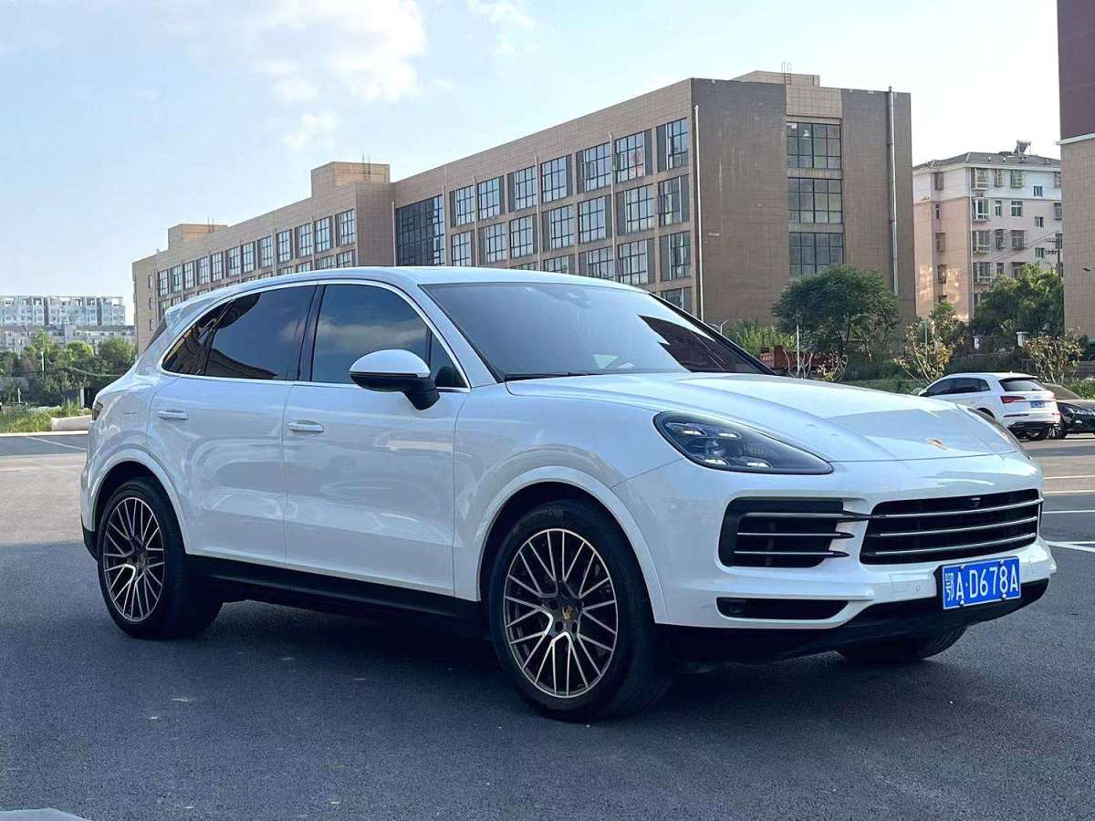 保時(shí)捷 Cayenne  2022款 Cayenne 3.0T 鉑金版圖片