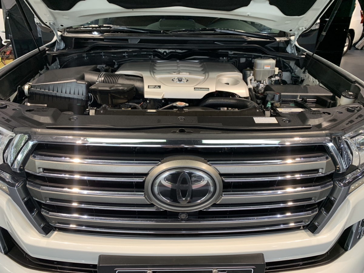 豐田 蘭德酷路澤  2018款 5.7L VX-R 12氣 底升(中東版)圖片
