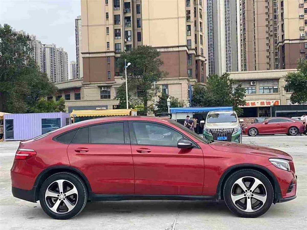 奔馳 奔馳GLC  2023款 GLC 300 4MATIC 轎跑SUV圖片