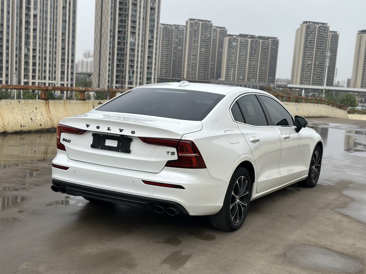 沃爾沃 S60  2017款 L 2.0T T4 智遠(yuǎn)版圖片