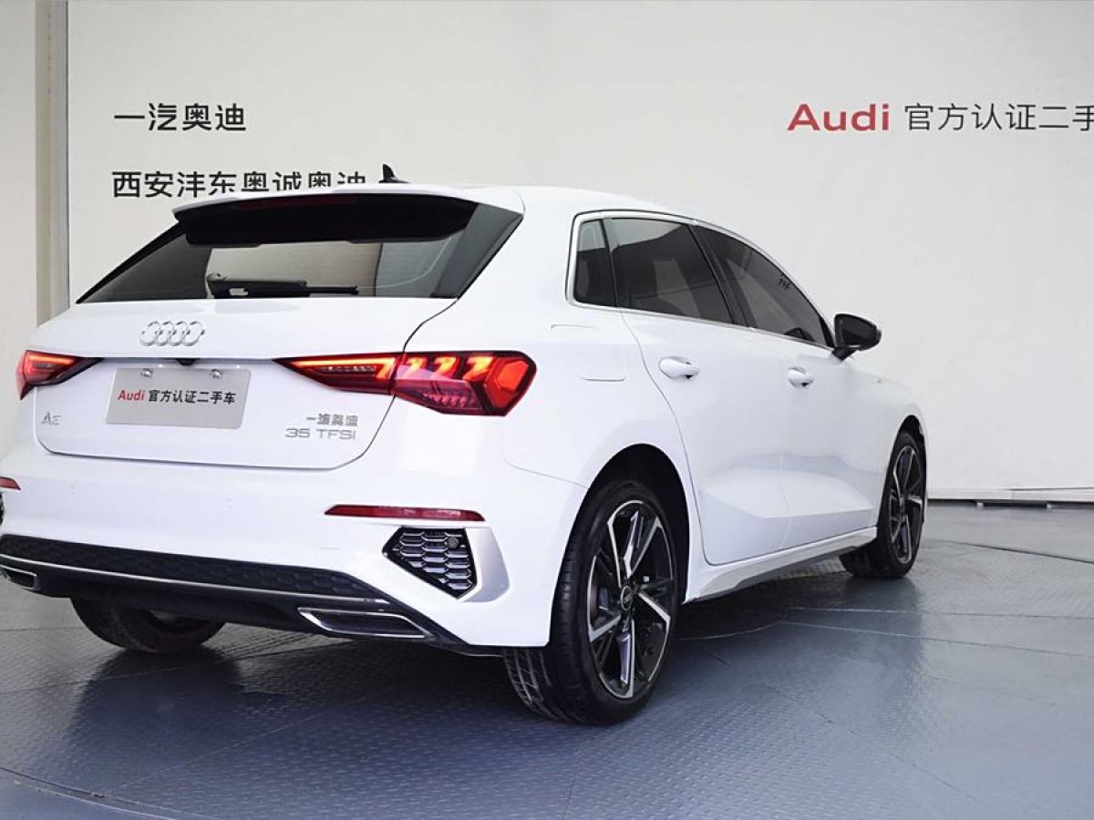 奧迪 奧迪A3  2022款 Sportback 35 TFSI RS套件燃速型圖片