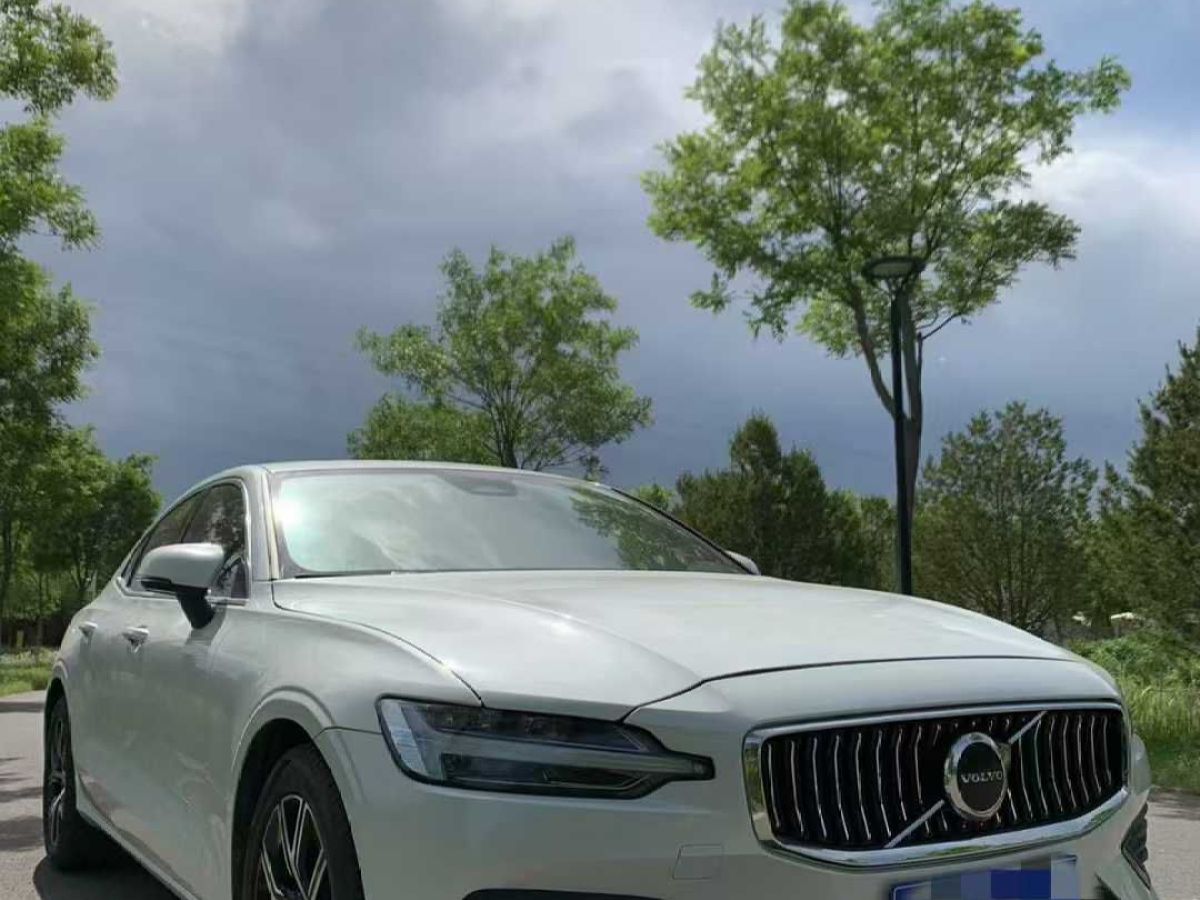 沃爾沃 S60L  2024款 B4 智遠(yuǎn)豪華版圖片