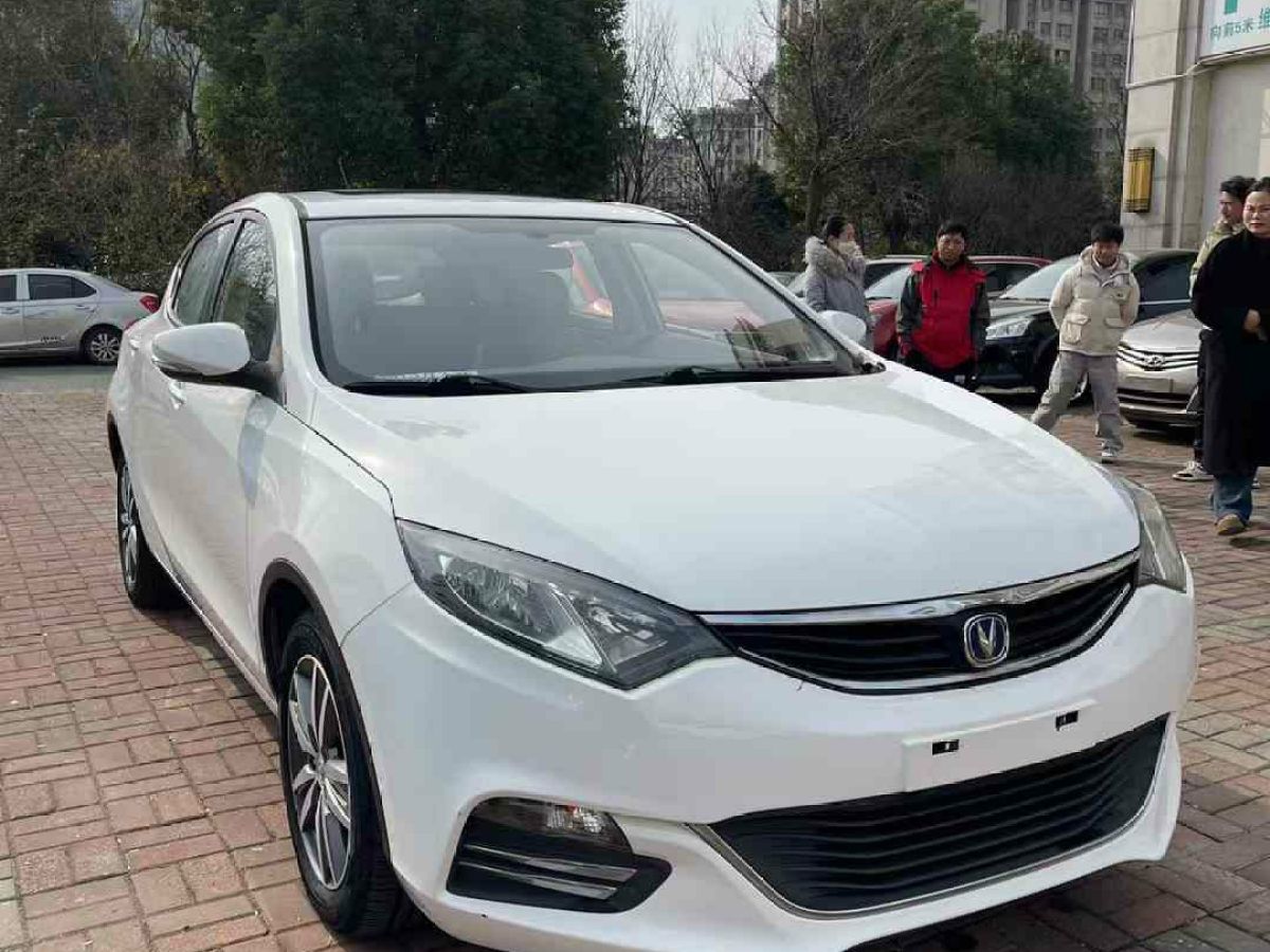 長(zhǎng)安 逸動(dòng)  2015款 1.6L 手動(dòng)旗艦型圖片