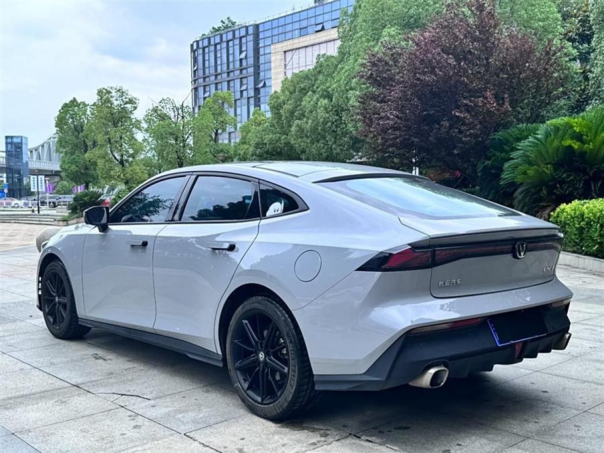 長(zhǎng)安 長(zhǎng)安UNI-V  2022款 1.5T 卓越型圖片