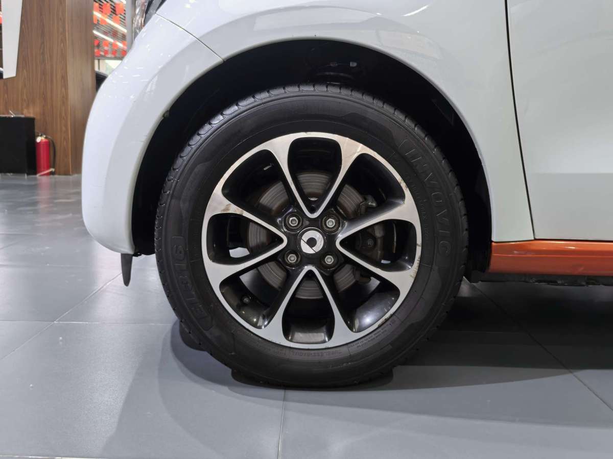 smart forfour  2016款 1.0L 52千瓦激情版圖片