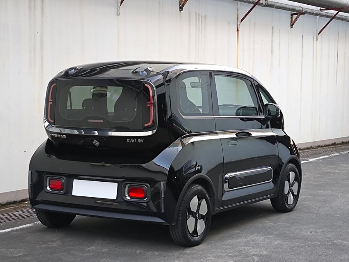 寶駿 寶駿KiWi EV  2022款 設(shè)計師輕享版 三元鋰圖片