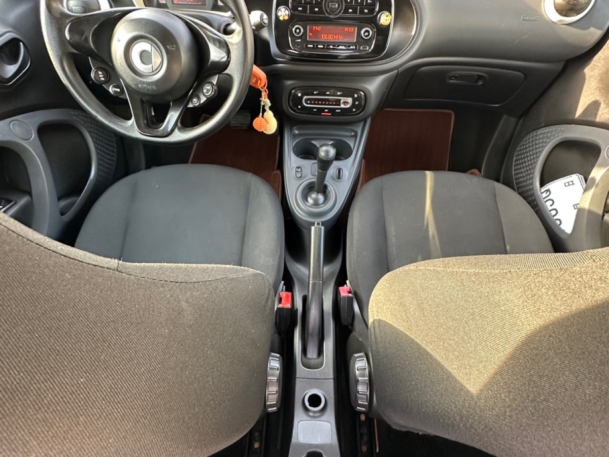 smart fortwo  2016款 1.0L 灰行俠特別版圖片