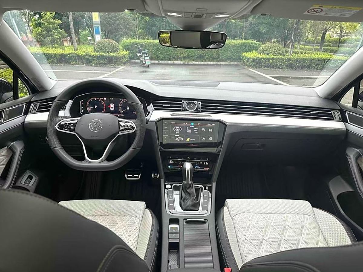 大眾 邁騰  2023款 200萬輛紀念版 330TSI DSG豪華型圖片