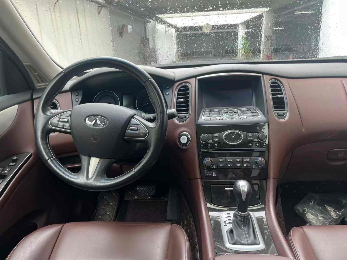 2017年1月英菲尼迪 QX50  2015款 2.5L 悅享版