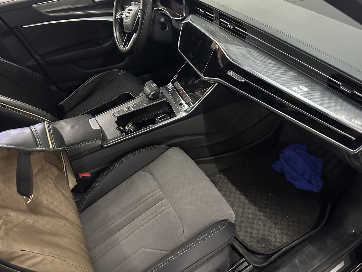 奧迪 奧迪A6L  2020款 40 TFSI 豪華動(dòng)感型圖片