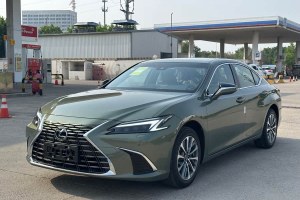 ES 雷克薩斯 200 臻享版