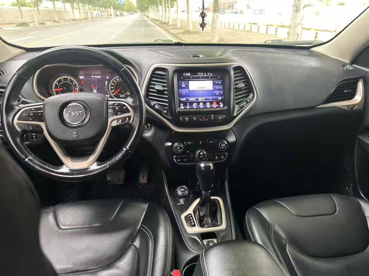 Jeep 自由光  2015款 2.4L 精英版圖片
